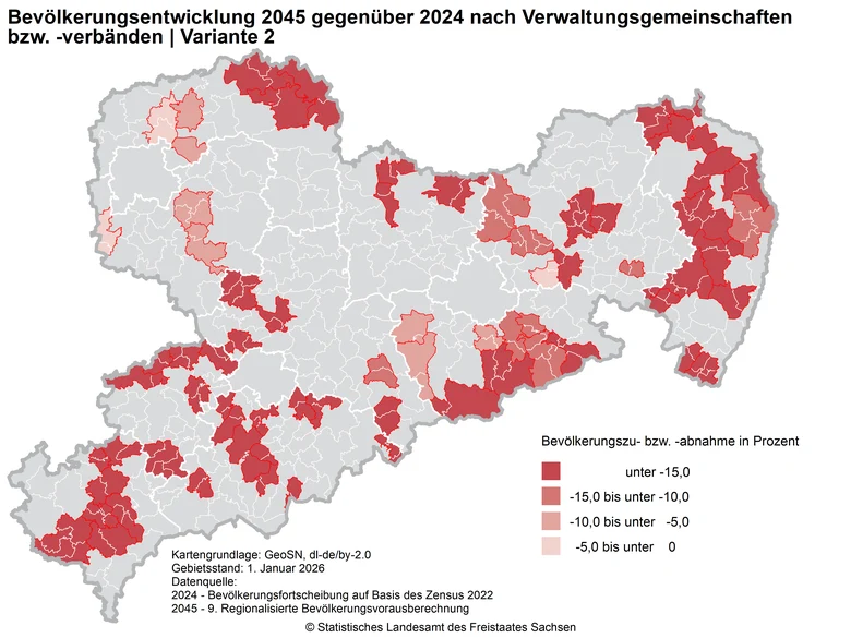 Die Karte zeigt die relative Bevölkerungsentwicklung der Verwaltungsgemeinschaften und –verbände in Sachsen 2045 gegenüber 2024 laut Variante 2 der 9. RBV.